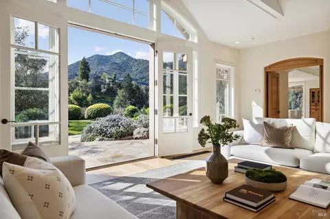 605 Goodhill Rd, Kentfield, CA 94904