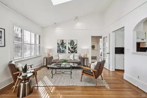 34 Walnut Ave, Mill Valley, CA 94941 photo 3