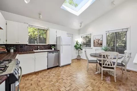 34 Walnut Ave, Mill Valley, CA 94941 photo 8