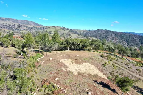 551 Artisan Cir, Geyserville, CA 95441