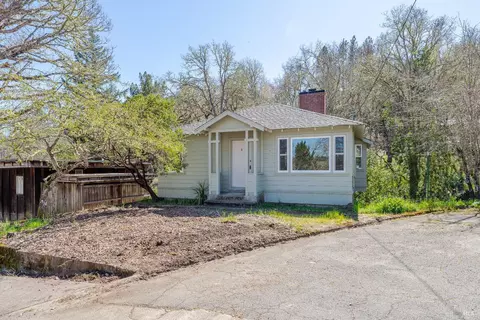 565 Redwood Ave, Willits, CA 95490