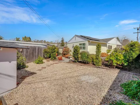 107 Oakmore Ct, Vallejo, CA 94591 photo 24