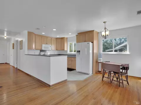 107 Oakmore Ct, Vallejo, CA 94591 photo 4