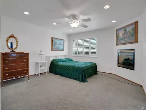 107 Oakmore Ct, Vallejo, CA 94591 photo 17