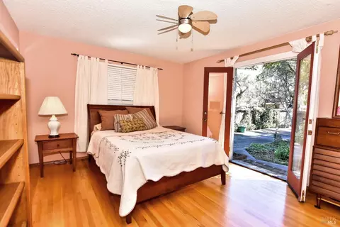 386 Oak St, Sonoma, CA 95476 photo 14