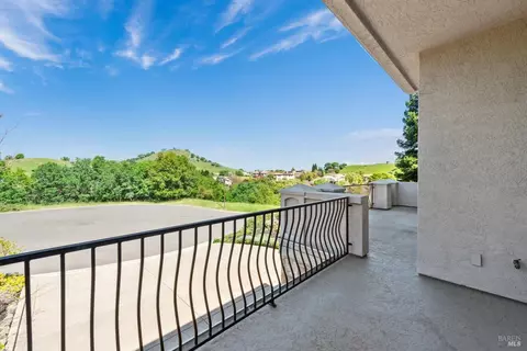 Exterior - 2048 Pinecrest Ct, Vacaville, CA 95688 photo 10 of 27