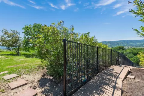 View/Area - 2048 Pinecrest Ct, Vacaville, CA 95688 photo 1 of 8