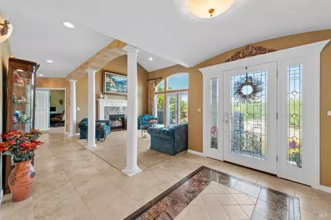 Entry Way - 2048 Pinecrest Ct, Vacaville, CA 95688 photo 2 of 3