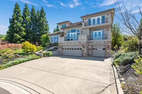 2048 Pinecrest Ct, Vacaville, CA 95688