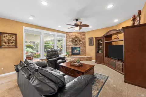 Living - 2048 Pinecrest Ct, Vacaville, CA 95688 photo 4 of 6