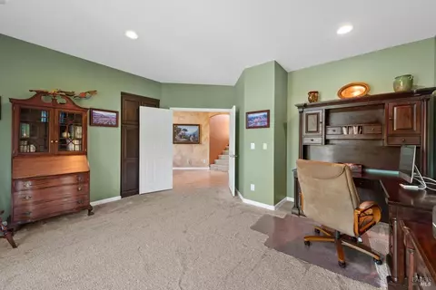 Bedroom - 2048 Pinecrest Ct, Vacaville, CA 95688 photo 2 of 9