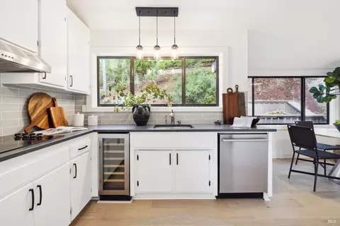Kitchen - 304 Madrone Ave, Larkspur, CA 94939 photo 1 of 7