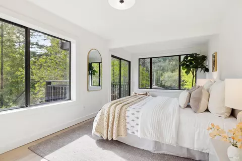 Bedroom - 304 Madrone Ave, Larkspur, CA 94939 photo 4 of 7