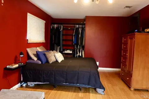 Bedroom - 1230 Cunningham Dr, Dixon, CA 95620 photo 2 of 5