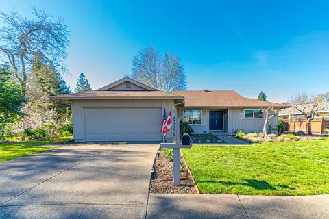 6395 Meadow Creek Ct, Santa Rosa, CA 95409