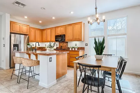 641 Granite Ln, Fairfield, CA 94534 photo 8