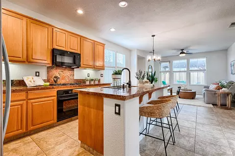 641 Granite Ln, Fairfield, CA 94534 photo 6