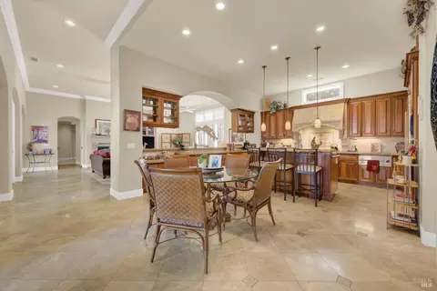 Dining - 500 Spring Ln, Vacaville, CA 95688 photo 3 of 4
