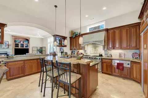 Kitchen - 500 Spring Ln, Vacaville, CA 95688 photo 6 of 7