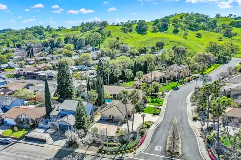 View/Area - 500 Spring Ln, Vacaville, CA 95688 photo 4 of 5