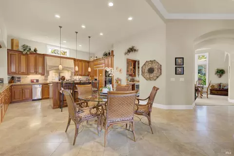 Dining - 500 Spring Ln, Vacaville, CA 95688 photo 4 of 4