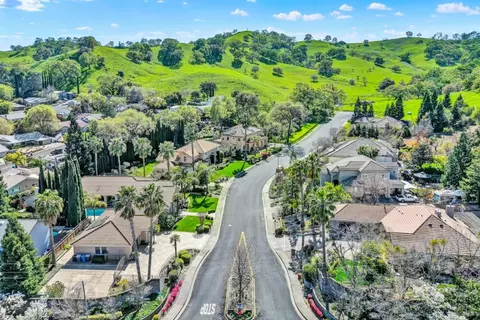View/Area - 500 Spring Ln, Vacaville, CA 95688 photo 5 of 5