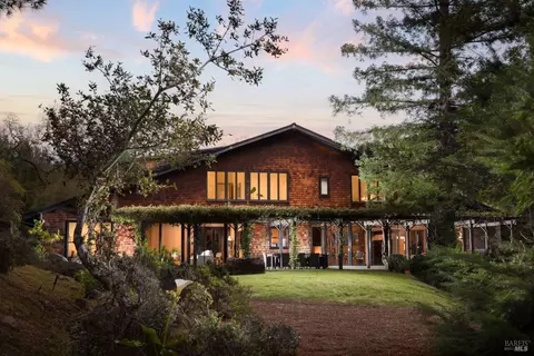444 Woodland Rd, Kentfield, CA 94904