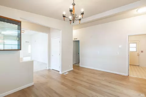 233 Daisy Dr, Napa, CA 94558 photo 9