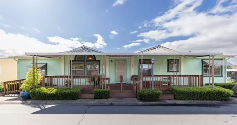 233 Daisy Dr, Napa, CA 94558