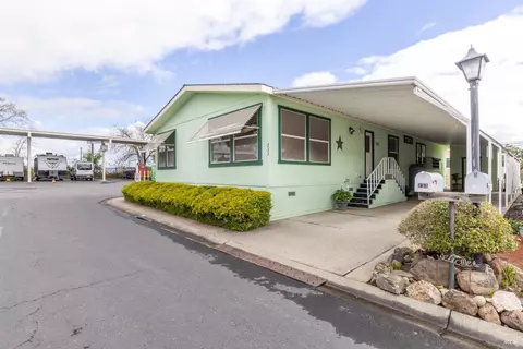 233 Daisy Dr, Napa, CA 94558 photo 19