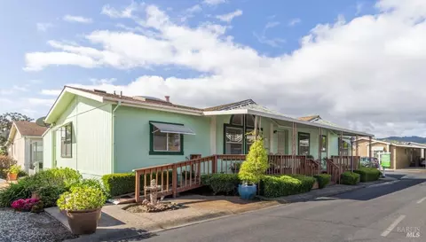 233 Daisy Dr, Napa, CA 94558 photo 2