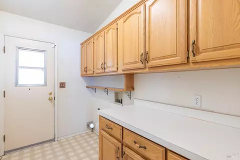 233 Daisy Dr, Napa, CA 94558 photo 11