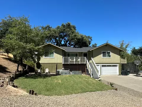 122 Sunnyhill Ln, Napa, CA 94558