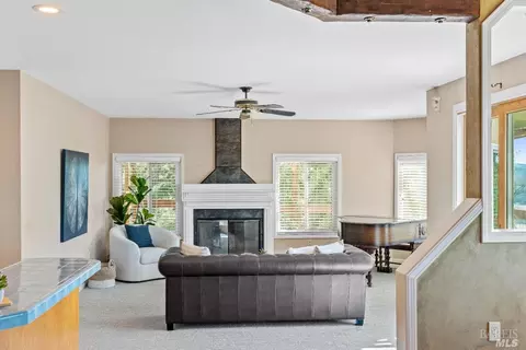 Living - 1560 Trimble Ln, Cloverdale, CA 95425 photo 5 of 10