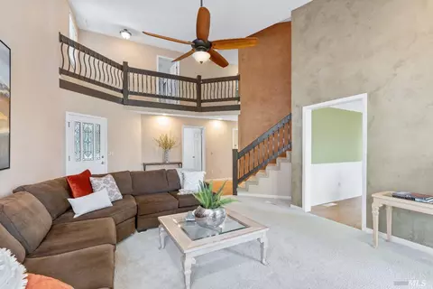 Living - 1560 Trimble Ln, Cloverdale, CA 95425 photo 3 of 10