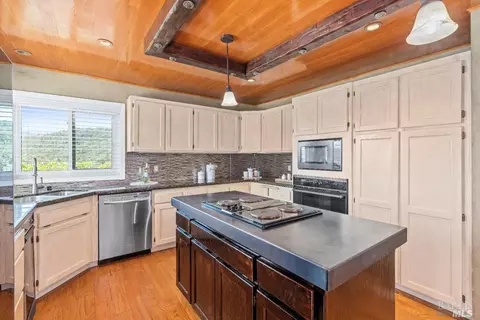 Kitchen - 1560 Trimble Ln, Cloverdale, CA 95425 photo 2 of 6