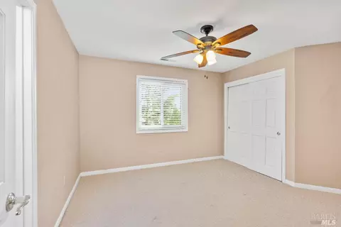 Bedroom - 1560 Trimble Ln, Cloverdale, CA 95425 photo 2 of 6