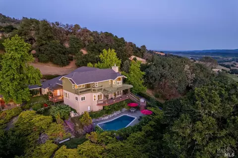 1560 Trimble Ln, Cloverdale, CA 95425