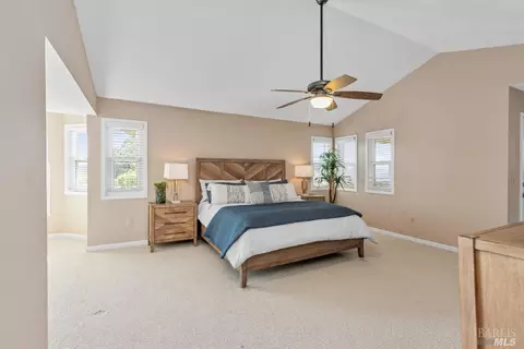 Bedroom - 1560 Trimble Ln, Cloverdale, CA 95425 photo 3 of 6