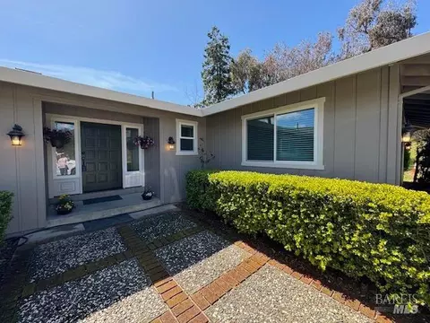 1119 Debbie Hill Rd, Cotati, CA 94931