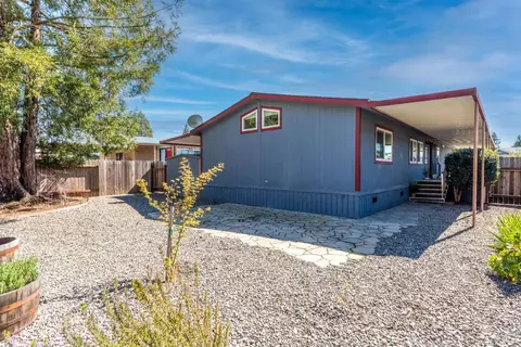 820 Joshua Dr, Windsor, CA 95492