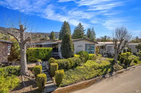 105 Glenoak Ct, Santa Rosa, CA 95409