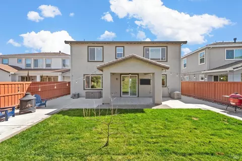 Exterior - 1986 Clyde Jean Pl, Fairfield, CA 94533 photo 10 of 25
