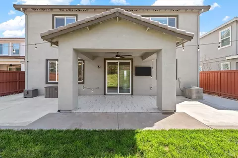 Exterior - 1986 Clyde Jean Pl, Fairfield, CA 94533 photo 11 of 25