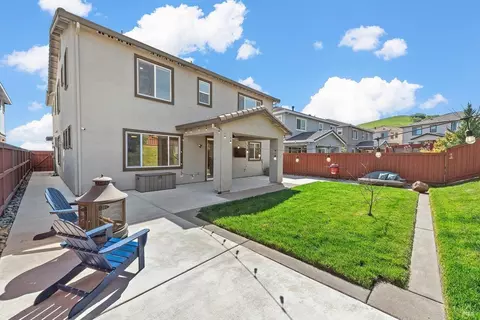 Exterior - 1986 Clyde Jean Pl, Fairfield, CA 94533 photo 12 of 25
