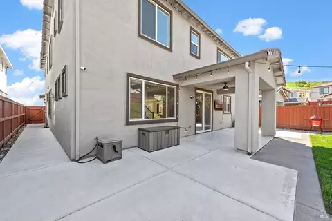 Exterior - 1986 Clyde Jean Pl, Fairfield, CA 94533 photo 14 of 25