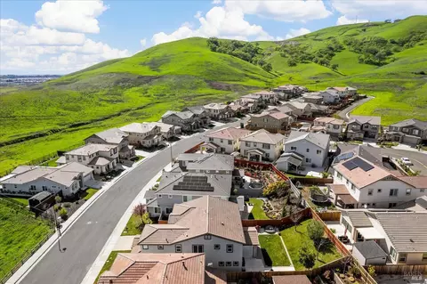 View/Area - 1986 Clyde Jean Pl, Fairfield, CA 94533 photo 6 of 7