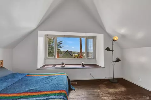 Bedroom - 1001 Sutter St, Vallejo, CA 94590 photo 4 of 9