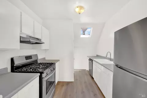 Kitchen - 1001 Sutter St, Vallejo, CA 94590 photo 1 of 11