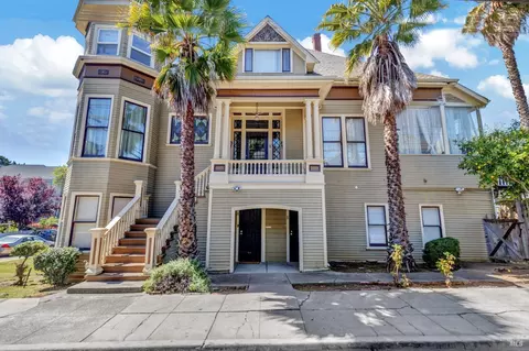 Exterior - 1001 Sutter St, Vallejo, CA 94590 photo 2 of 15